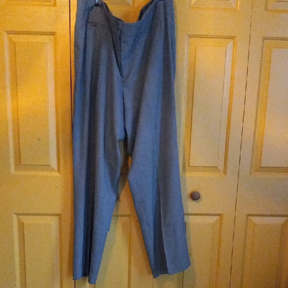Avenue Womans Gray Dress  Pants.